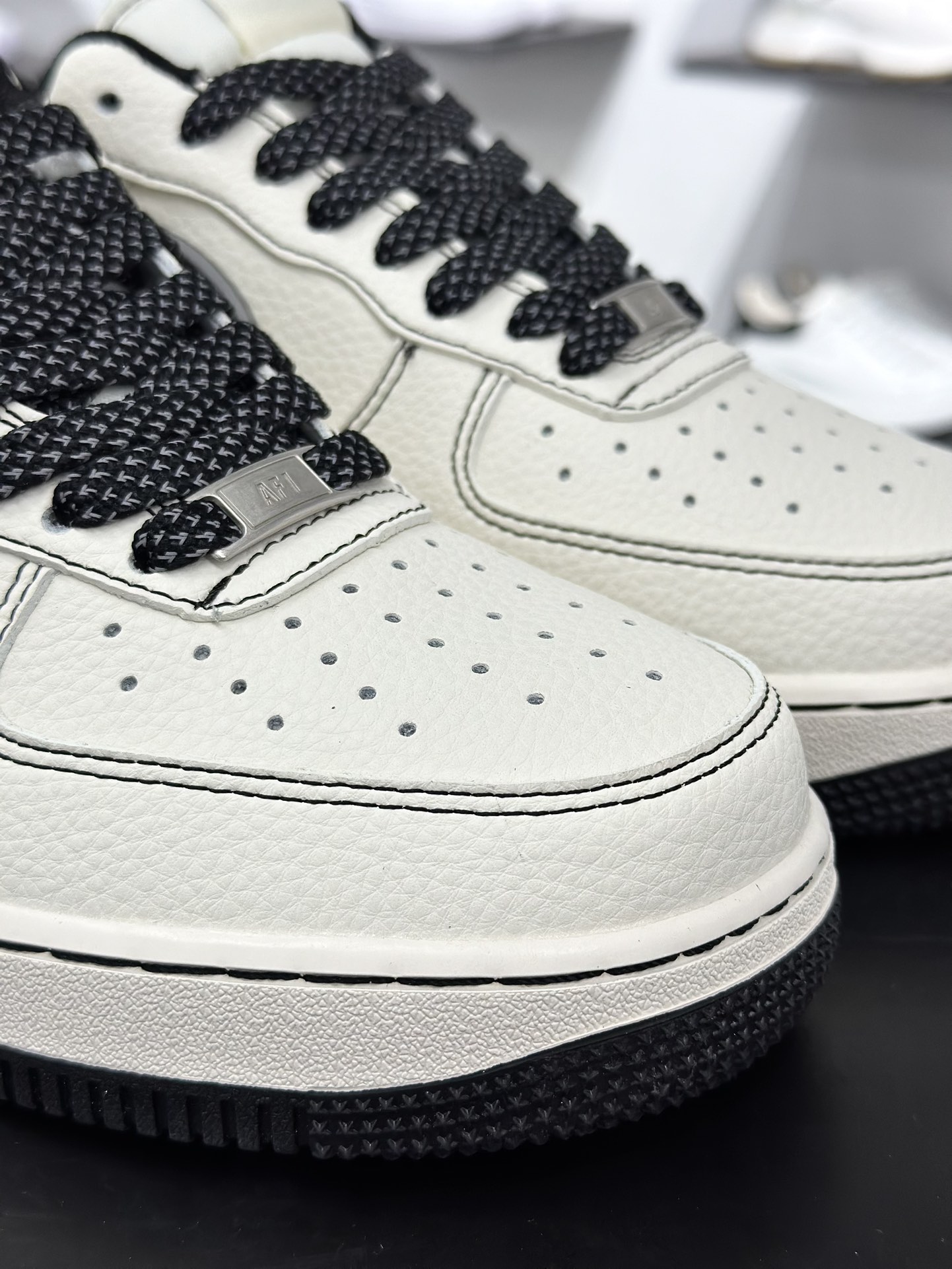 260 Nike Air Force 1 Low 07 x Stussy 白黑三小钩满天星 HH7518-059
