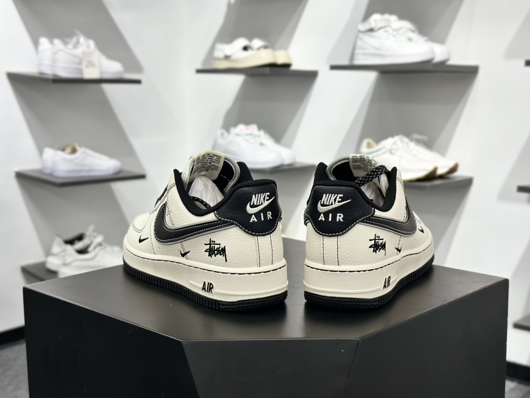 260 Nike Air Force 1 Low 07 x Stussy 白黑三小钩满天星 HH7518-059
