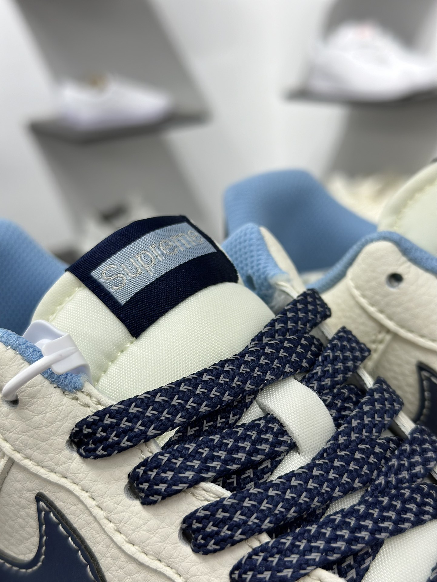 Nike Air Force 1 Low 07 x Supreme 白蓝小钩满天星 XS1958-565