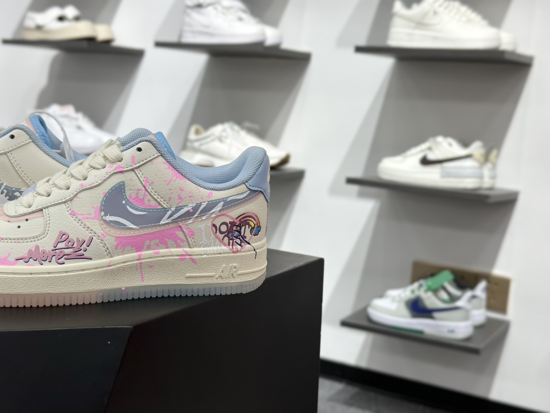 260 Nike Air Force 1 Low 07 米粉蓝涂鸦双小钩 CW1574-058