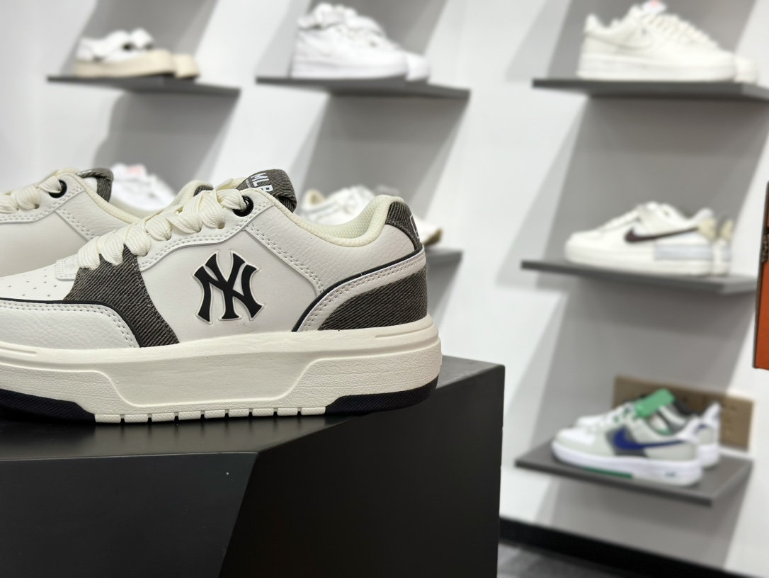 New York Yankees x MLB Chunky Liner Low 洋基队学长鞋系列低帮老爹风轻量增高厚底百搭休闲运动板鞋 3ASXD015N