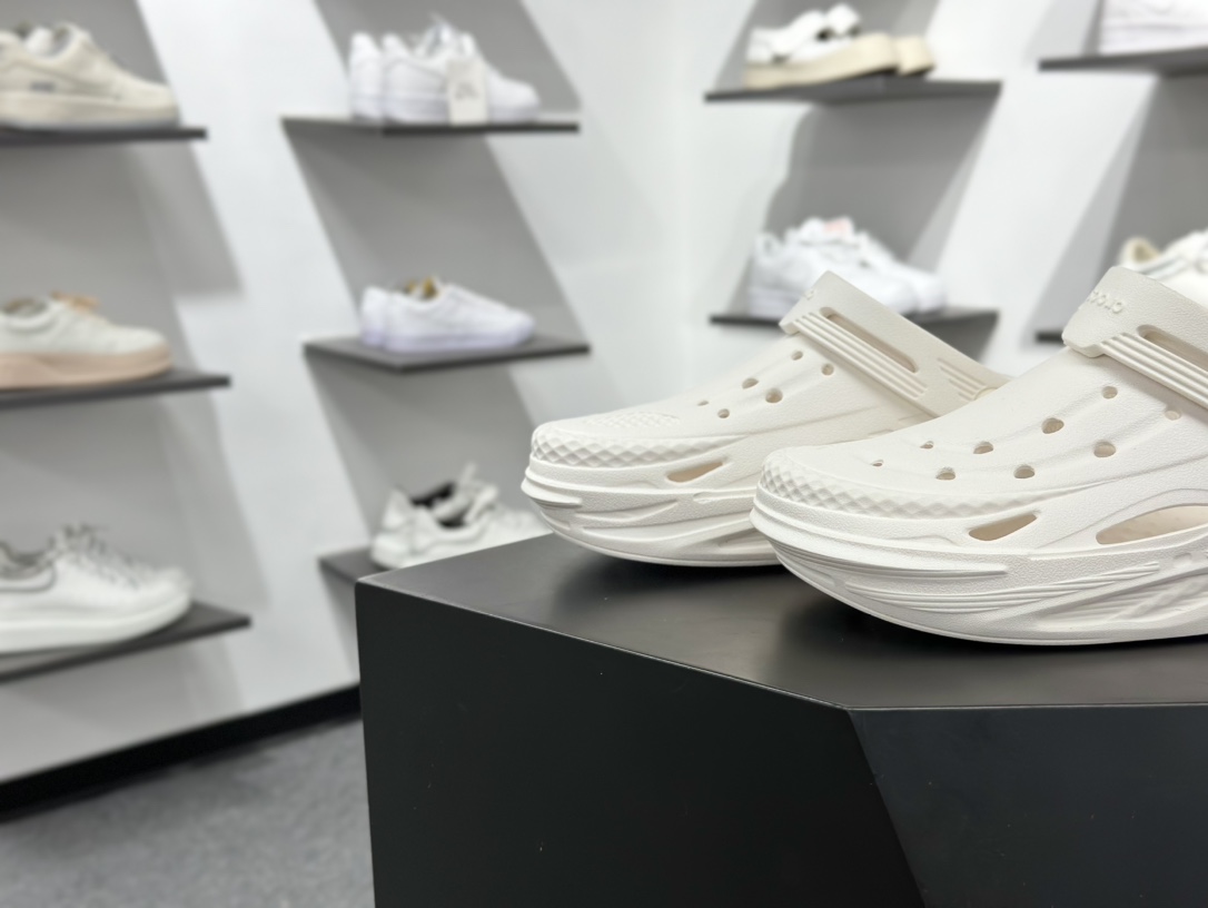 Crocs Classic Cl卡骆驰简约休闲沙滩洞洞拖鞋凉鞋 游艇 透明防水袋包装