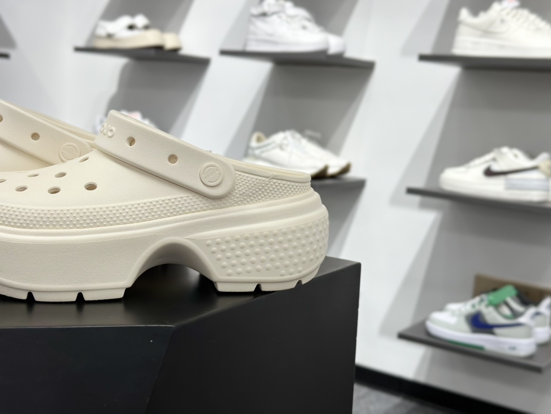 Crocs 卡骆驰 雪屋款 超轻Croslite专利材料打造