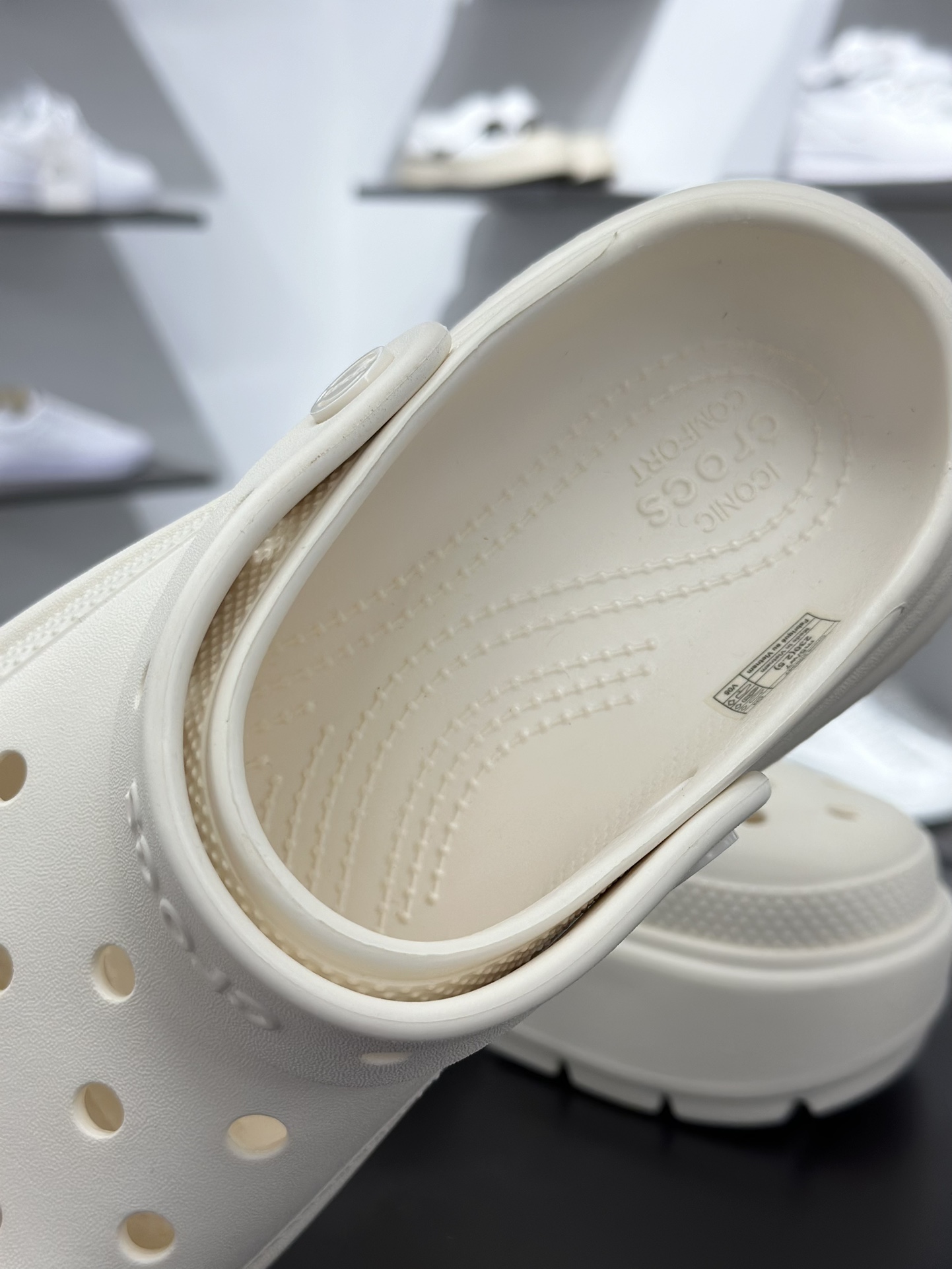 Crocs 卡骆驰 雪屋款 超轻Croslite专利材料打造
