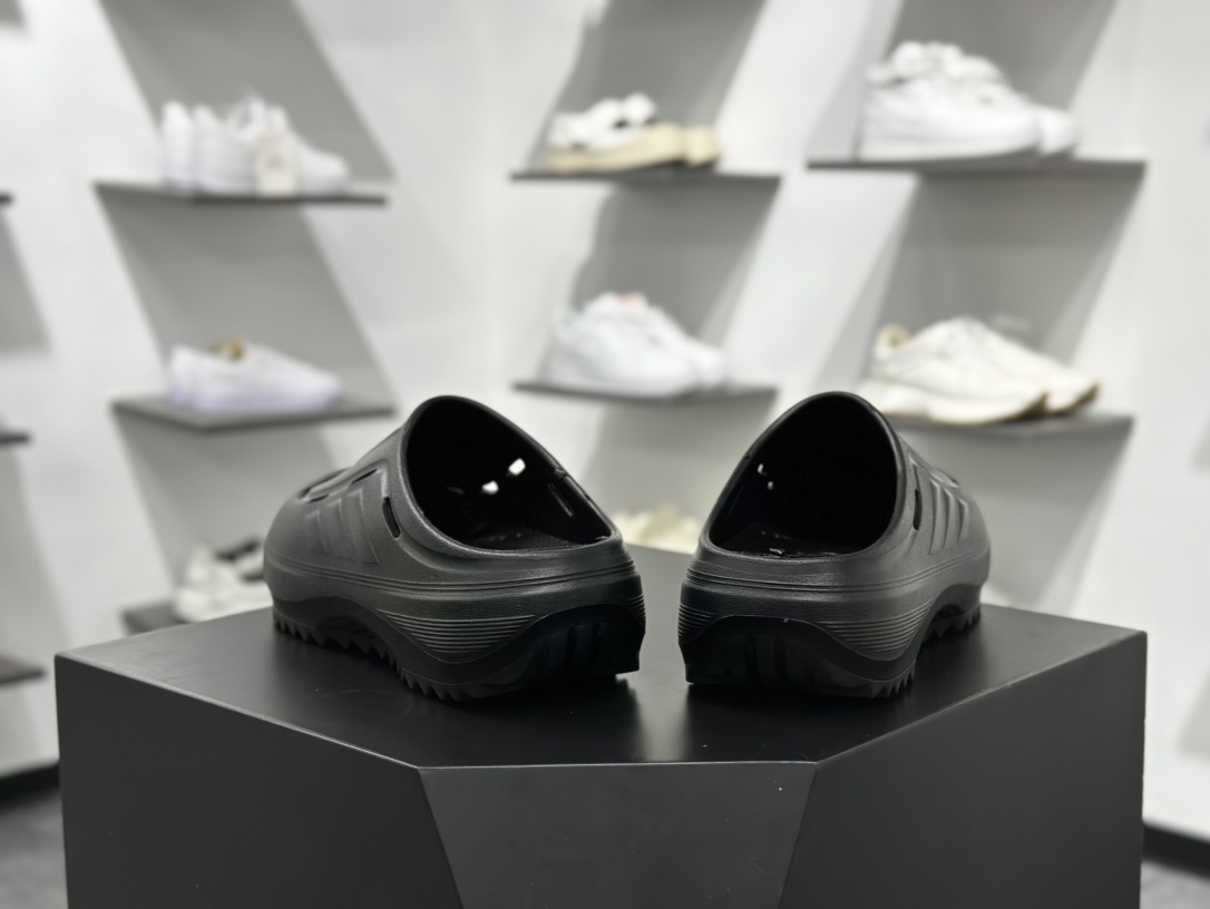 阿迪达斯 Adidas 波波凉鞋 OZWAVE CL波波凉鞋 沙滩拖鞋 稳定缓震回弹厚底老爹拖鞋 JR6761