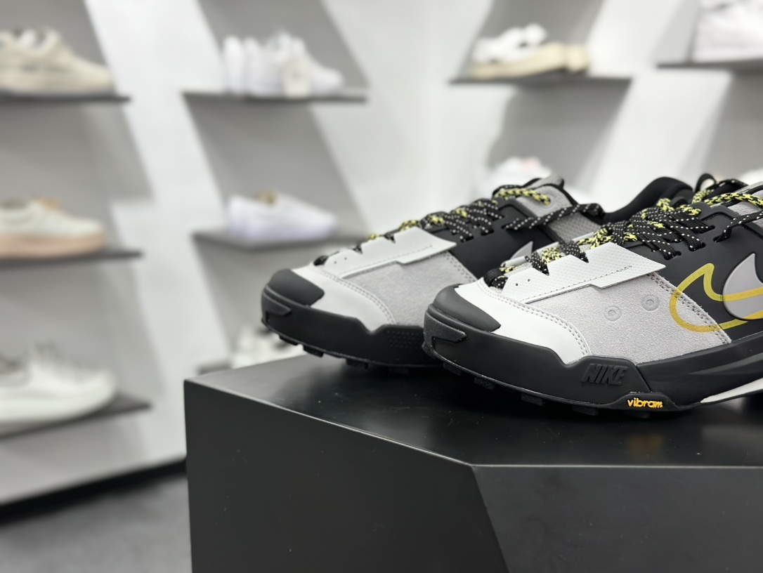 Sacai x Nike Zegamadome SP 联名款 机能风休闲运动鞋 HQ8618-003