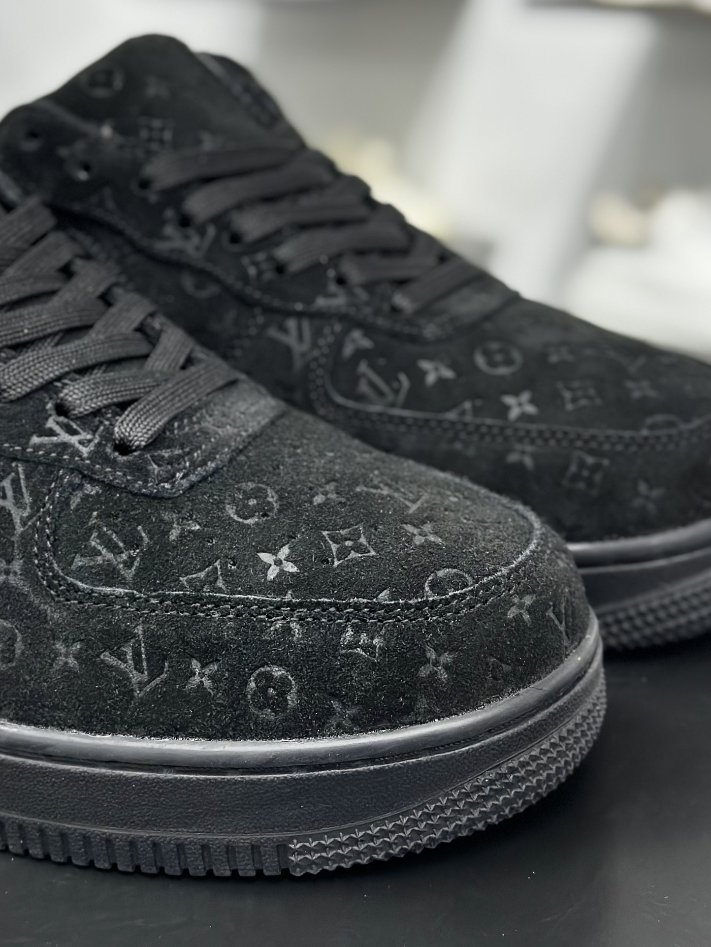 Nike Air Force 1 Low 07 x Louis Vuitton 黑色 1A9VD6