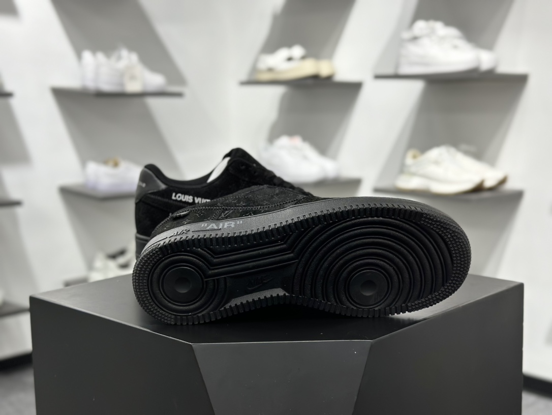 Nike Air Force 1 Low 07 x Louis Vuitton 黑色 1A9VD6