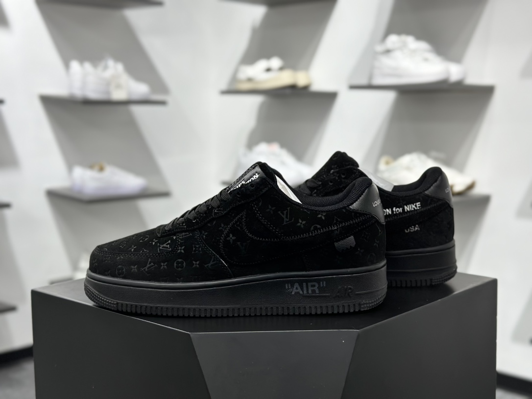 Nike Air Force 1 Low 07 x Louis Vuitton 黑色 1A9VD6