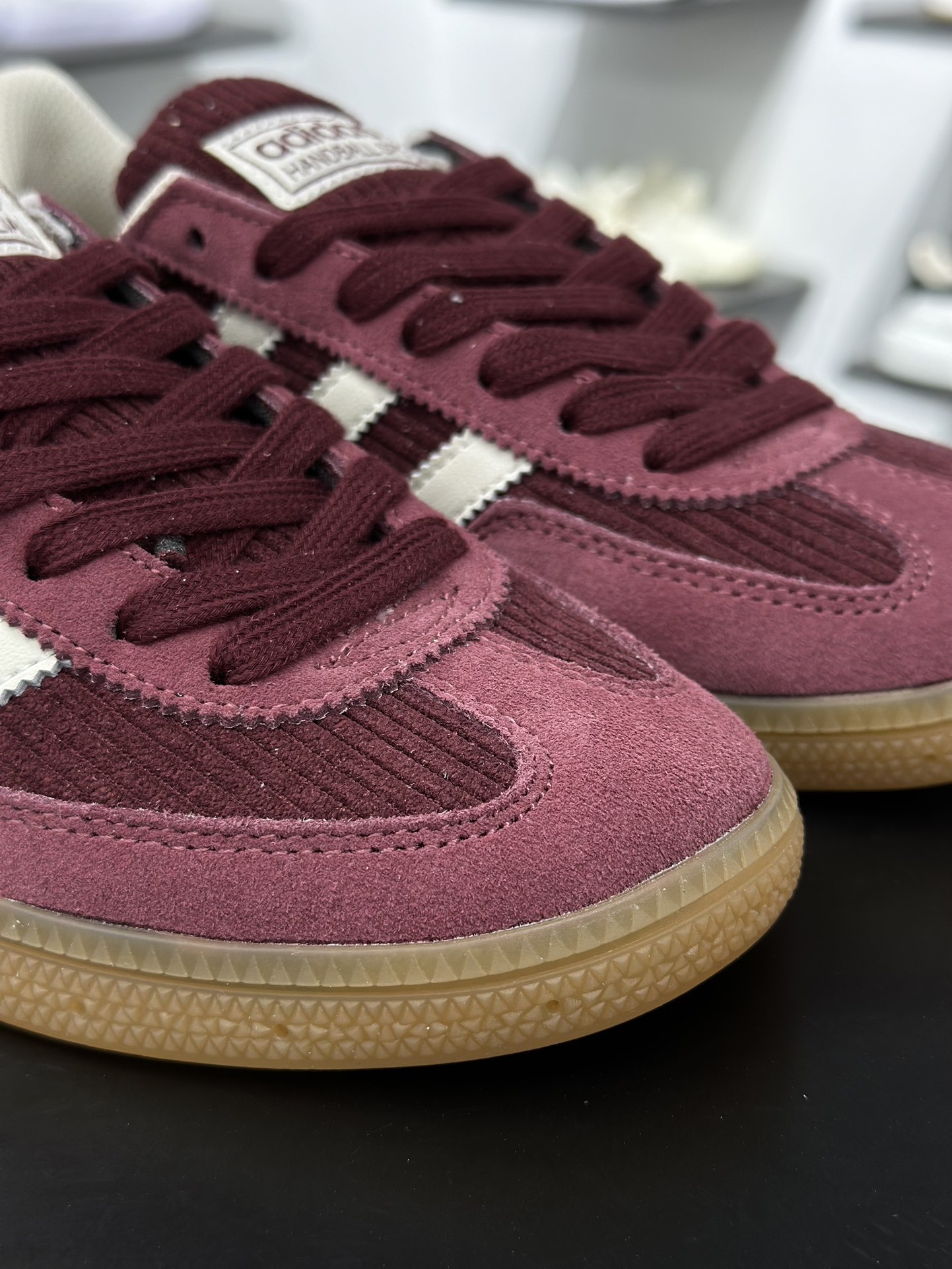 Adidas Handball Spezial 阿迪达斯经典款牛皮复古休闲板鞋 酒红白生胶 IG1978