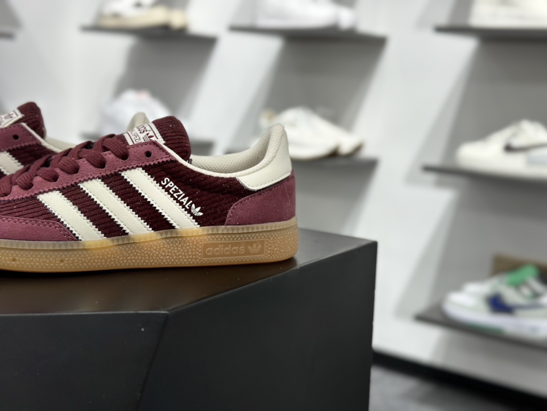 Adidas Handball Spezial 阿迪达斯经典款牛皮复古休闲板鞋 酒红白生胶 IG1978