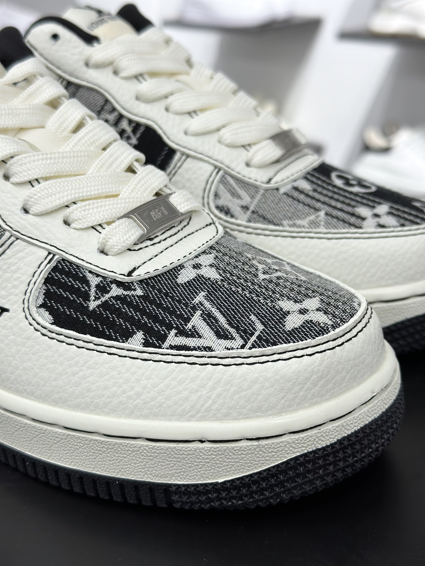 Nike Air Force 1 Low 07 x Louis Vuitton 白黑 BZ6808-103