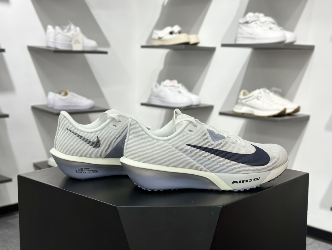 NK ZoomX Invincible Run Flyknit 6 轻量跑鞋 飞织低帮休闲运动慢跑鞋 厚底增高 老爹鞋 FV6040-102