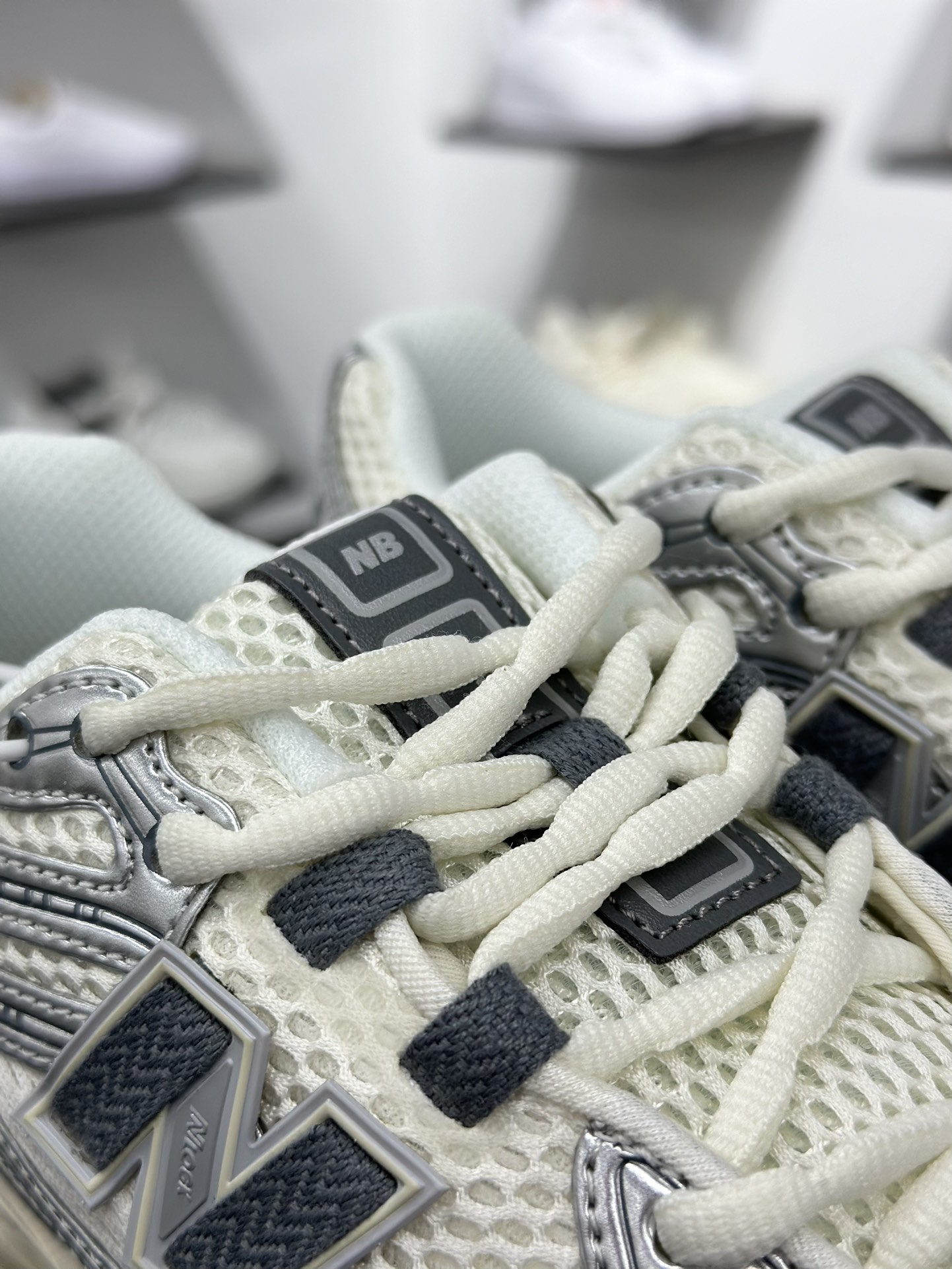 NB新百伦New Balance M1906R 系列复古老爹风休闲运动慢跑鞋 M1906RFS