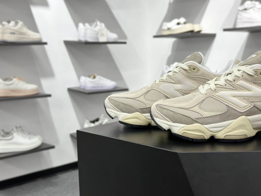New Balance NB9060 联名款 复古休闲运动慢跑鞋 米灰色 U9060JBC