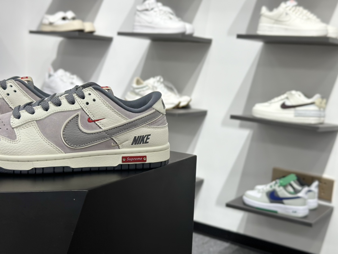 Nike SB Dunk Low x Supreme 白灰三小钩满天星 SC9207-408