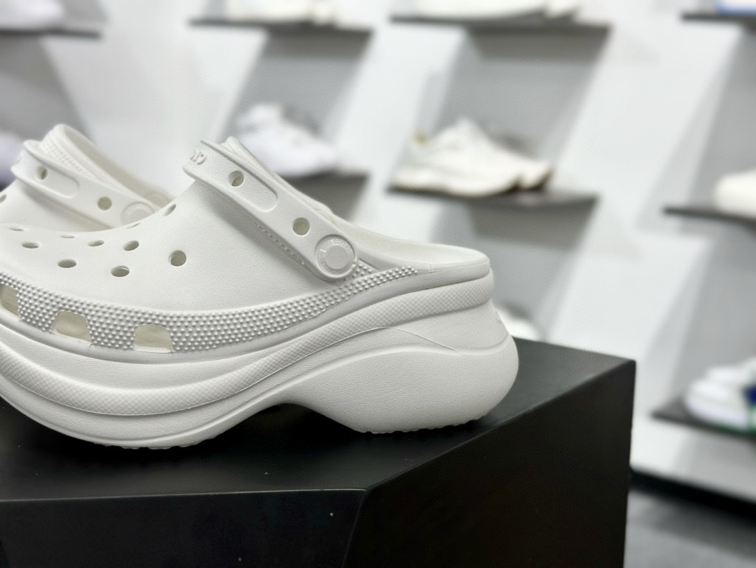卡骆驰/Crocs Baya Platform ClSandals 巴亚系列鲸鱼松糕厚底洞洞拖鞋式凉鞋