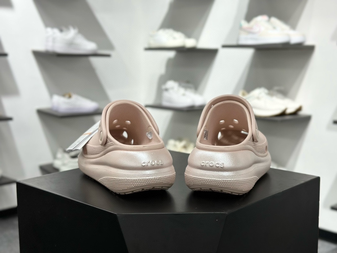 卡骆驰/Crocs Stomp ClSandals 顿足系列泡芙松糕厚底休闲洞洞拖鞋式凉鞋