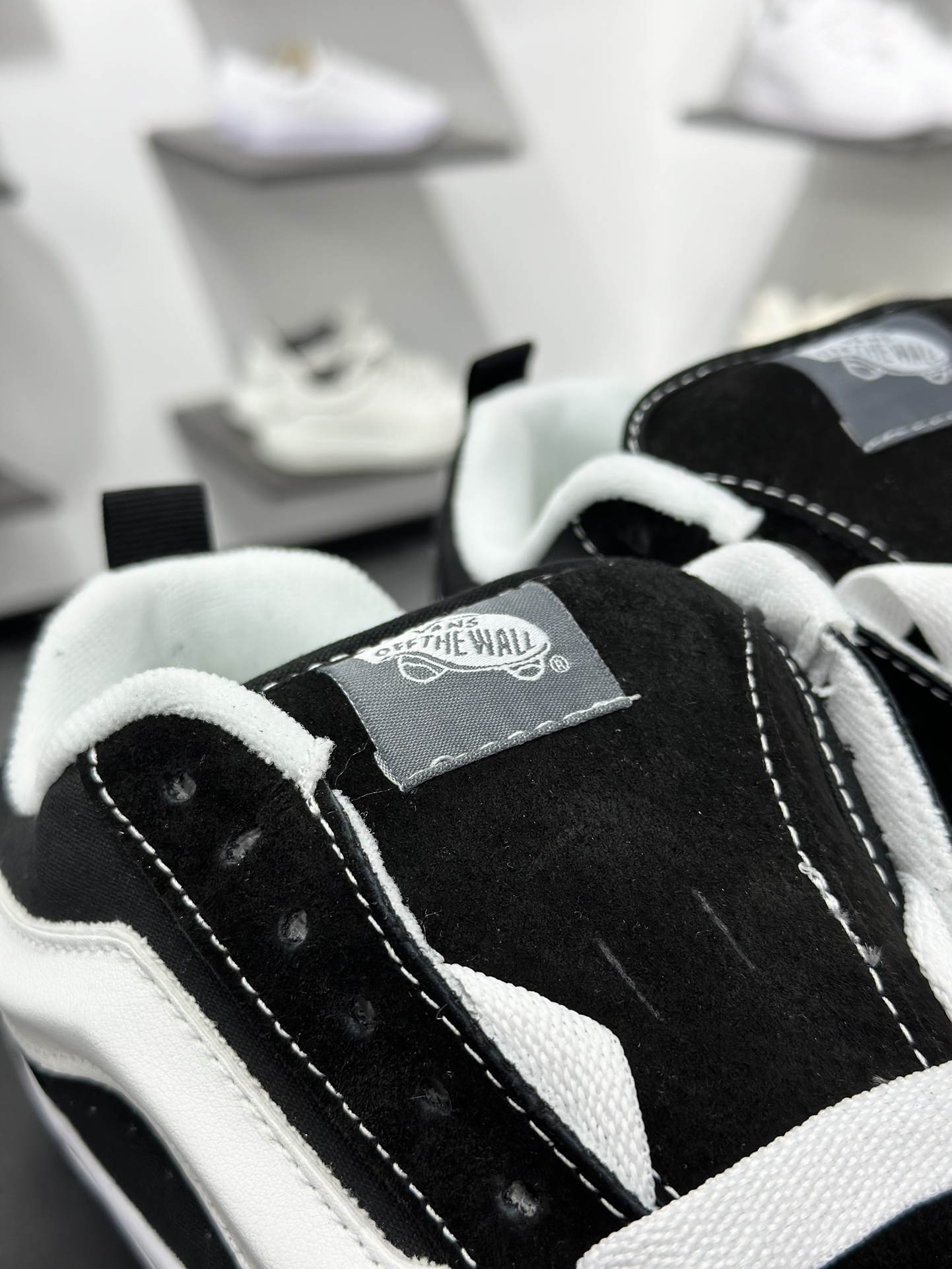 Vans Knu Skool 黑灰 万斯低帮复古休闲胖胖面包鞋