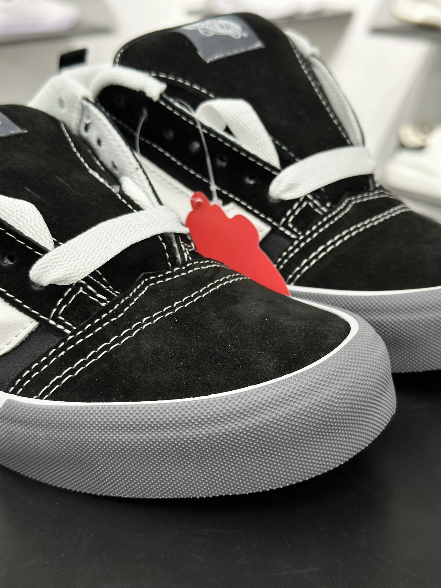 Vans Knu Skool 黑灰 万斯低帮复古休闲胖胖面包鞋