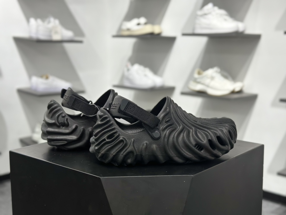CLOT x Crocs Classic ClSandals 经典木屐系列夏日沙滩室内外穿搭休闲涉水洞洞鞋凉拖鞋