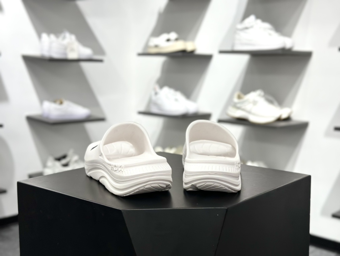 裸鞋圈最强HOKA ONE ONE Ora Athletic Slide 市场稀缺货源 上图即是独家产品 知名运动拖鞋