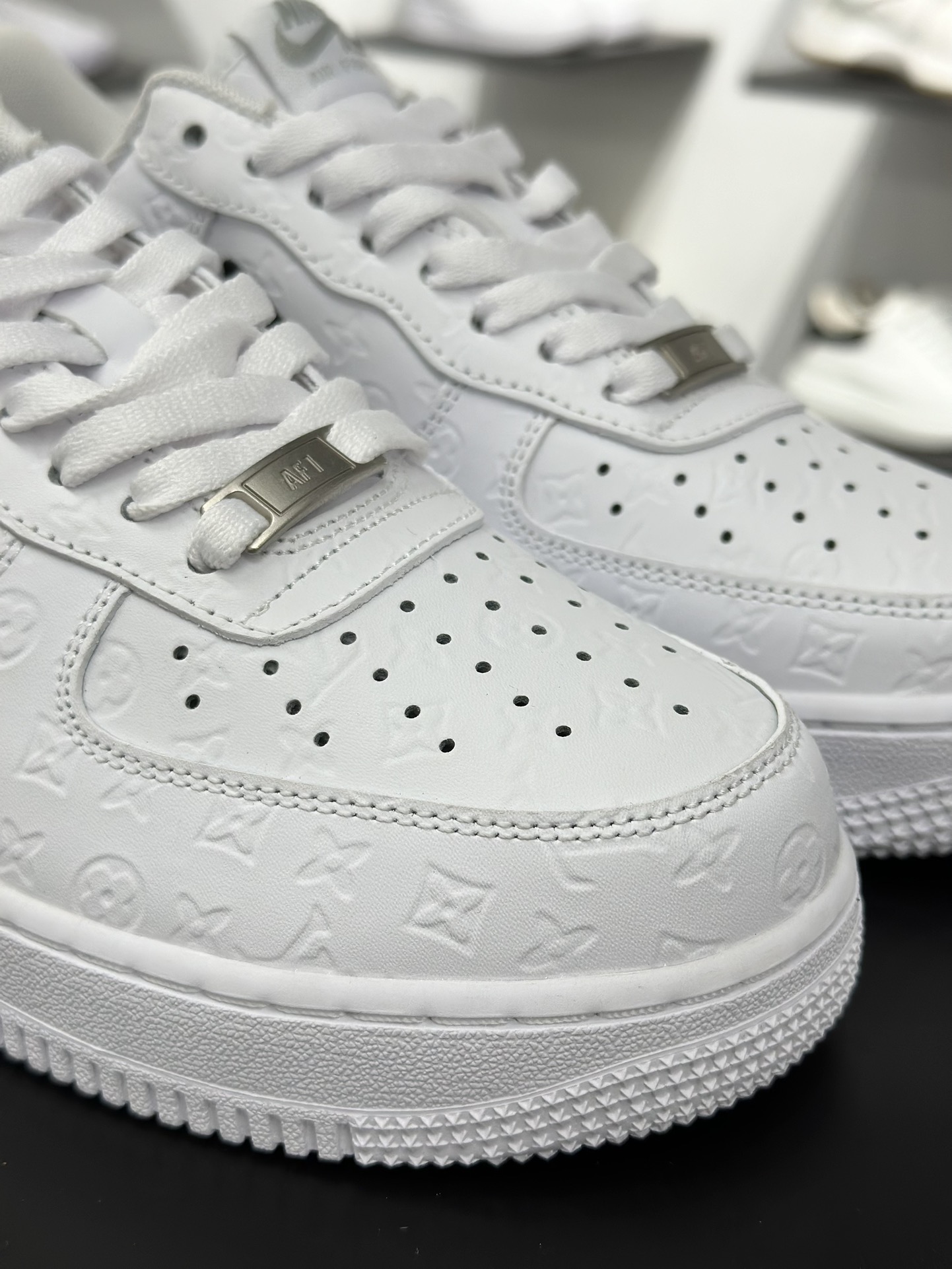 Nike Air Force 1 Low LV联名 YN7698111124