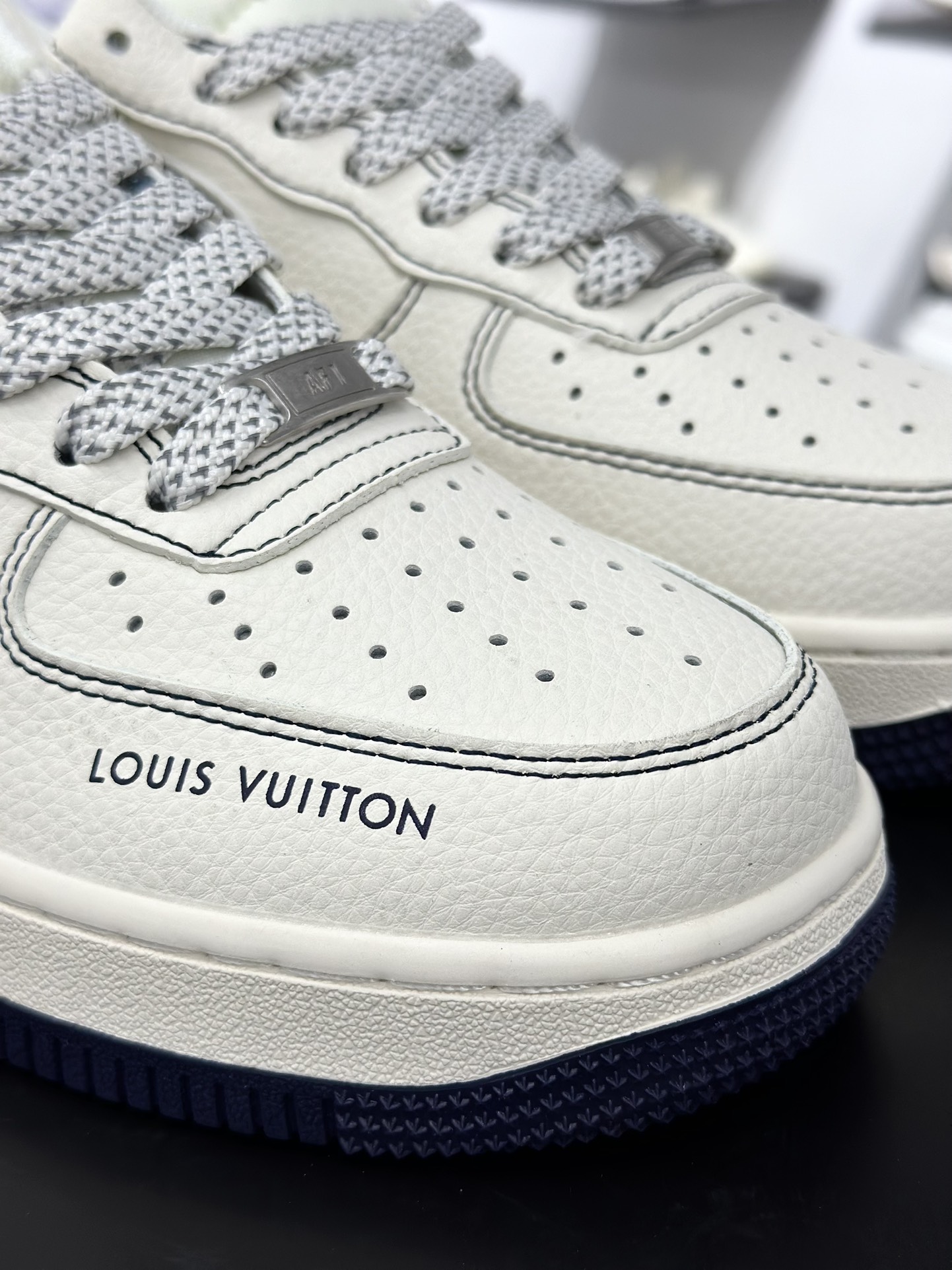 Lv x Nk Air Force 1’07 Lv8 定制配色 路易威登联名 空军一号经典低帮复古休闲百搭板鞋 XX3168-160