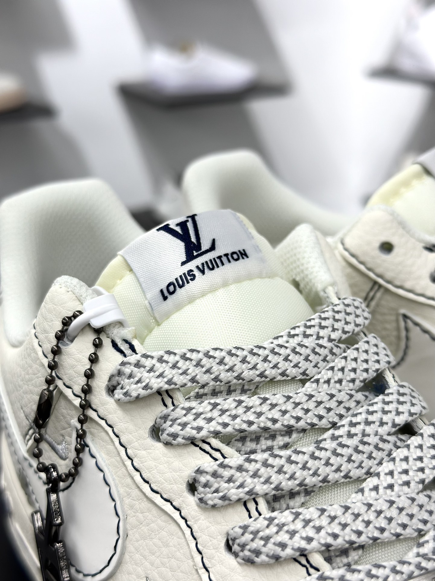 Lv x Nk Air Force 1’07 Lv8 定制配色 路易威登联名 空军一号经典低帮复古休闲百搭板鞋 XX3168-160