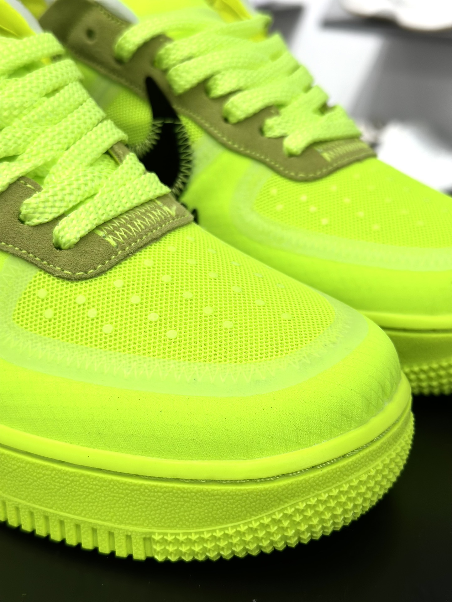 Nike Air Force 1 Low 07 x OFF-WHITE Part 2Volt THE THE 荧光绿 AO4606-700