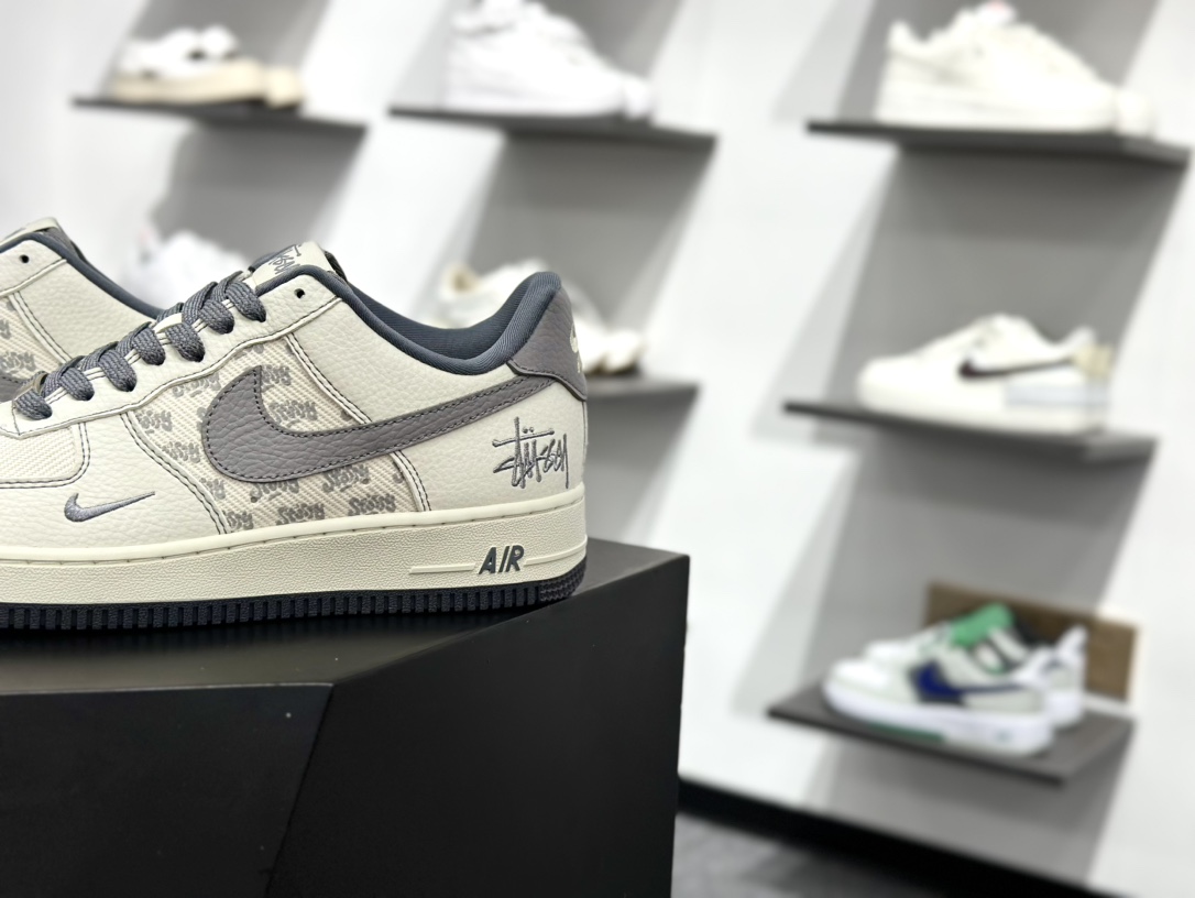 Nike Air Force 1 Low 斯图西联名 BZ6808-101