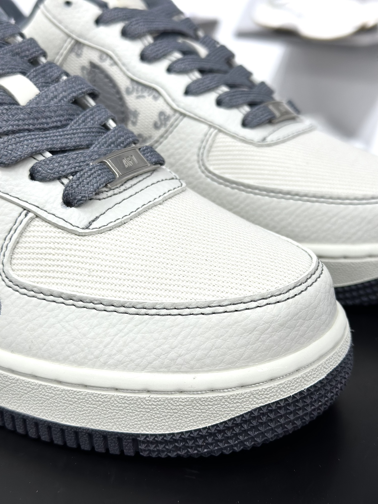 Nike Air Force 1 Low 斯图西联名 BZ6808-101