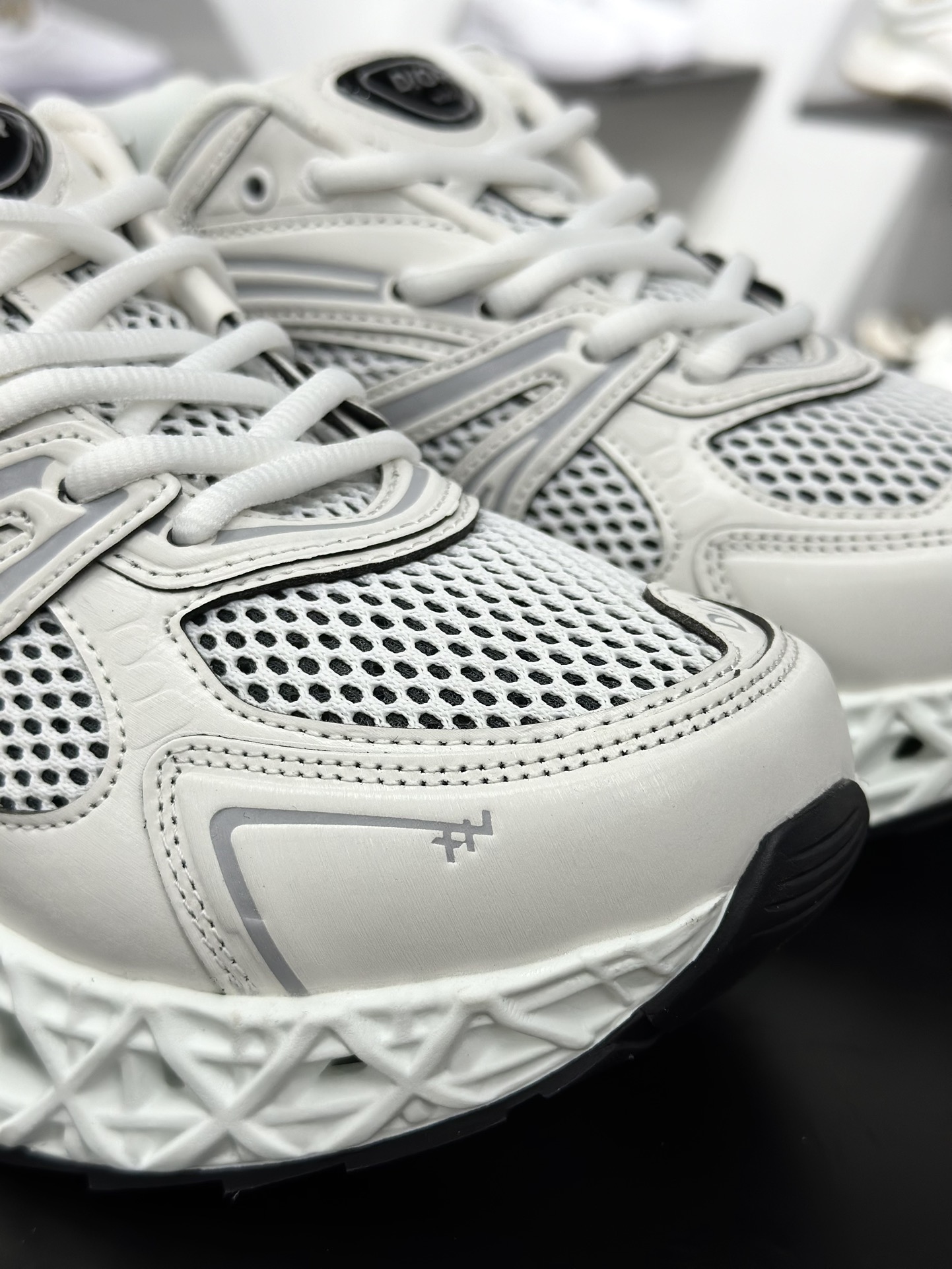 500 迪奥/Dior B30 Low-Top Sneaker B30系列低帮经典慢跑鞋“白灰” 3SN323ZCY_H068