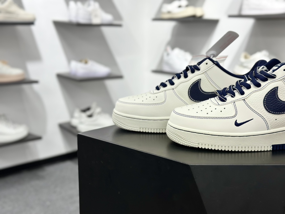 耐克Nike By You Air Force 1'07 Low Retro”Beige/Blue”空军一号板鞋“皮革米白深蓝NIKE钩子印标” SC9207-535