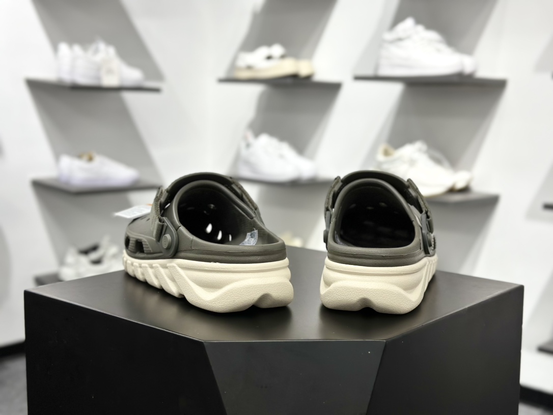 125 【卡骆驰】Crocs 卡骆驰 Duet Max Cl涡轮系列 柔软舒适 沙滩鞋洞洞鞋卡骆驰 Duet Max Cl涡轮 洞洞鞋