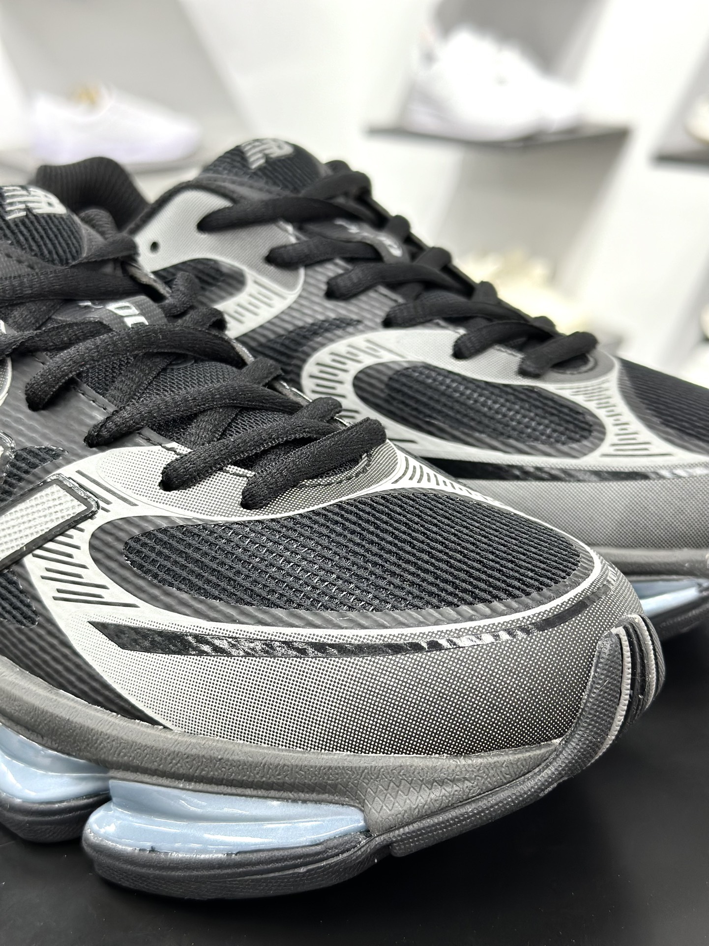 200 New Balance 新百伦 网面休闲鞋 U2000EA