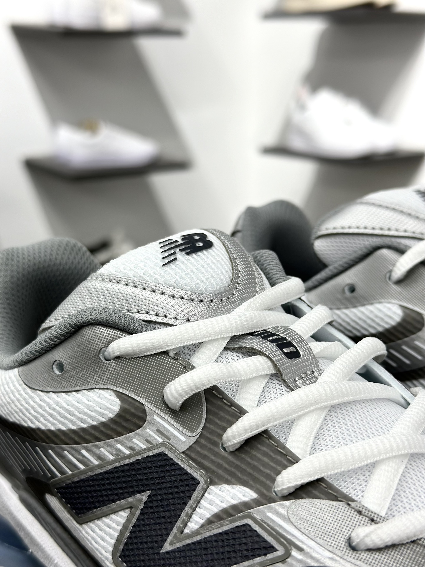 200 New Balance 新百伦 网面休闲鞋 U2000AA