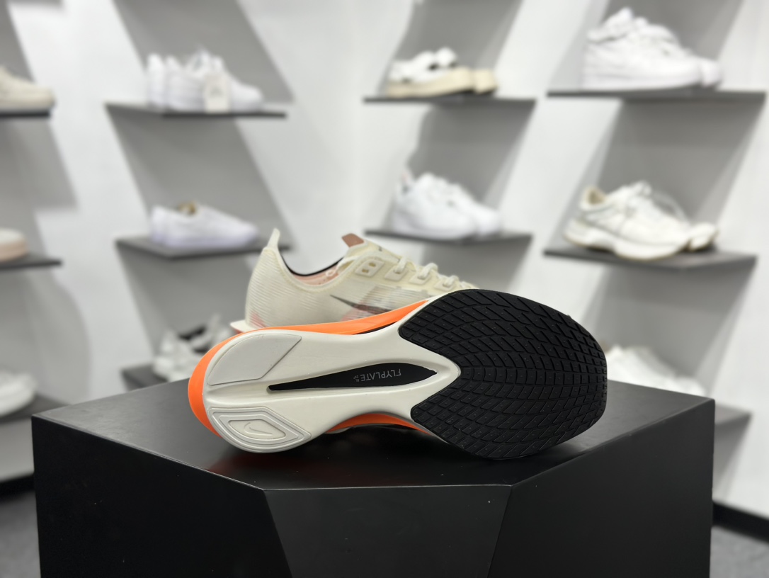 260 Nike Air Zoom VaporFly Next 4% 减震马拉松跑步鞋 HF6414-100