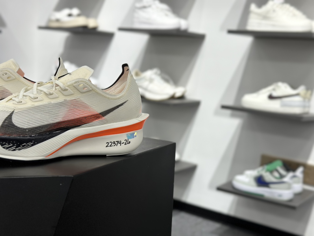 260 Nike Air Zoom VaporFly Next 4% 减震马拉松跑步鞋 HF6414-100