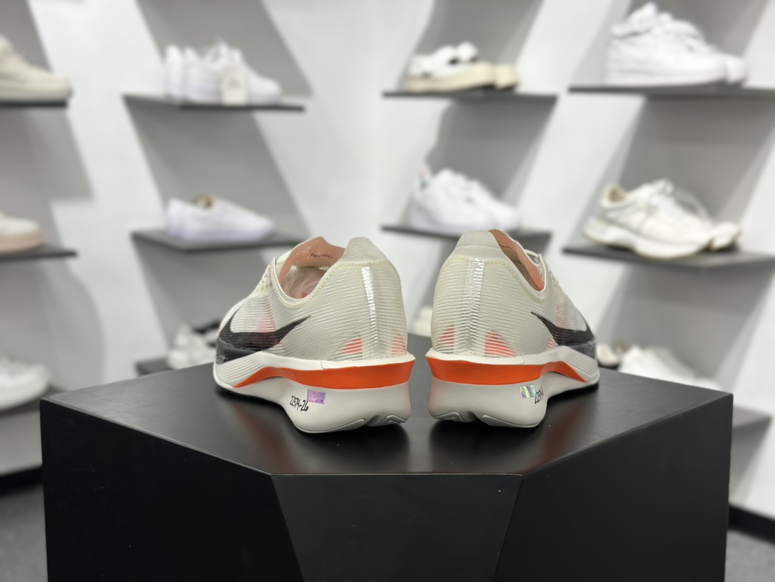 260 Nike Air Zoom VaporFly Next 4% 减震马拉松跑步鞋 HF6414-100