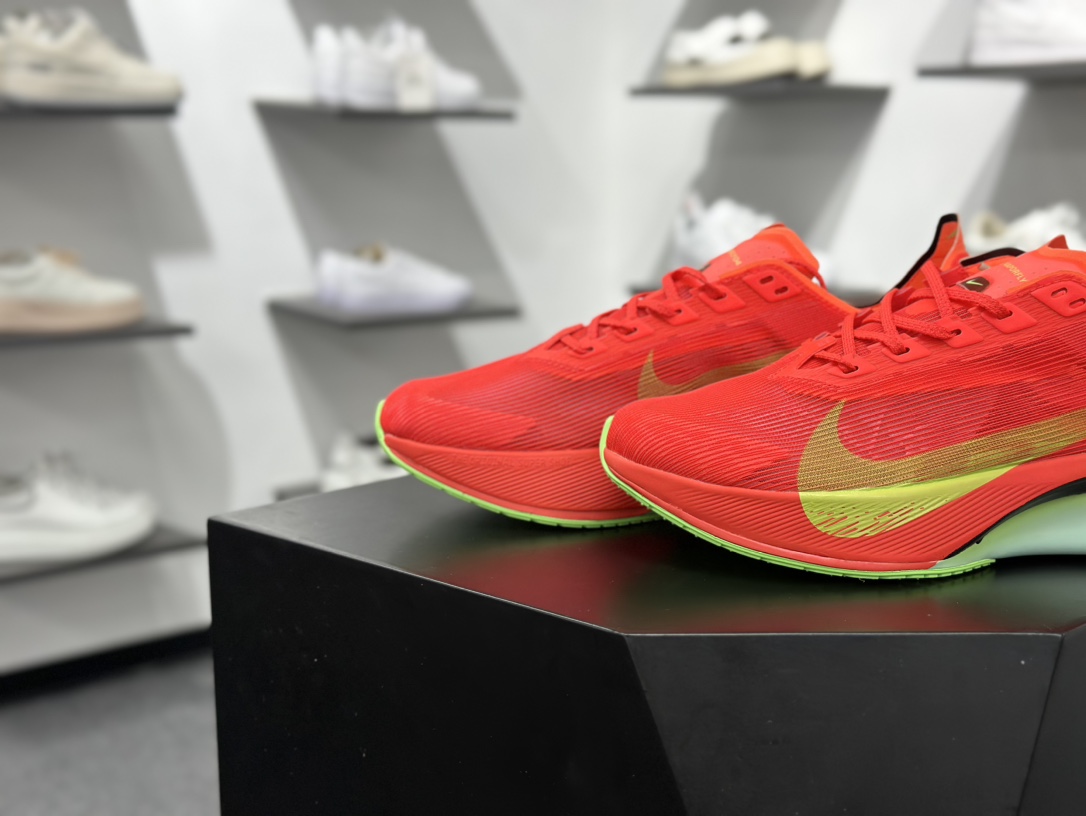 260 Nike Air Zoom VaporFly Next 4% 减震马拉松跑步鞋 HF6414-600