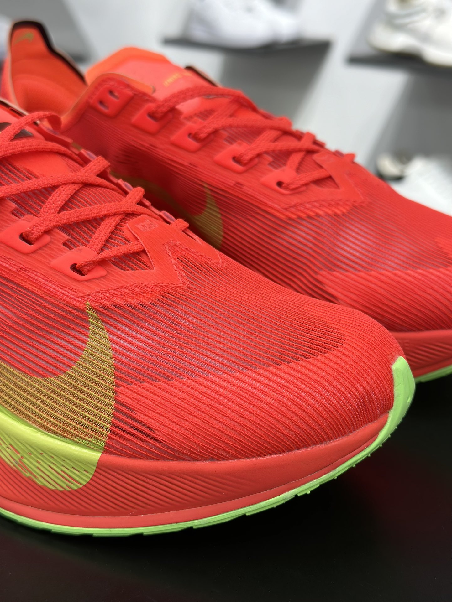 260 Nike Air Zoom VaporFly Next 4% 减震马拉松跑步鞋 HF6414-600