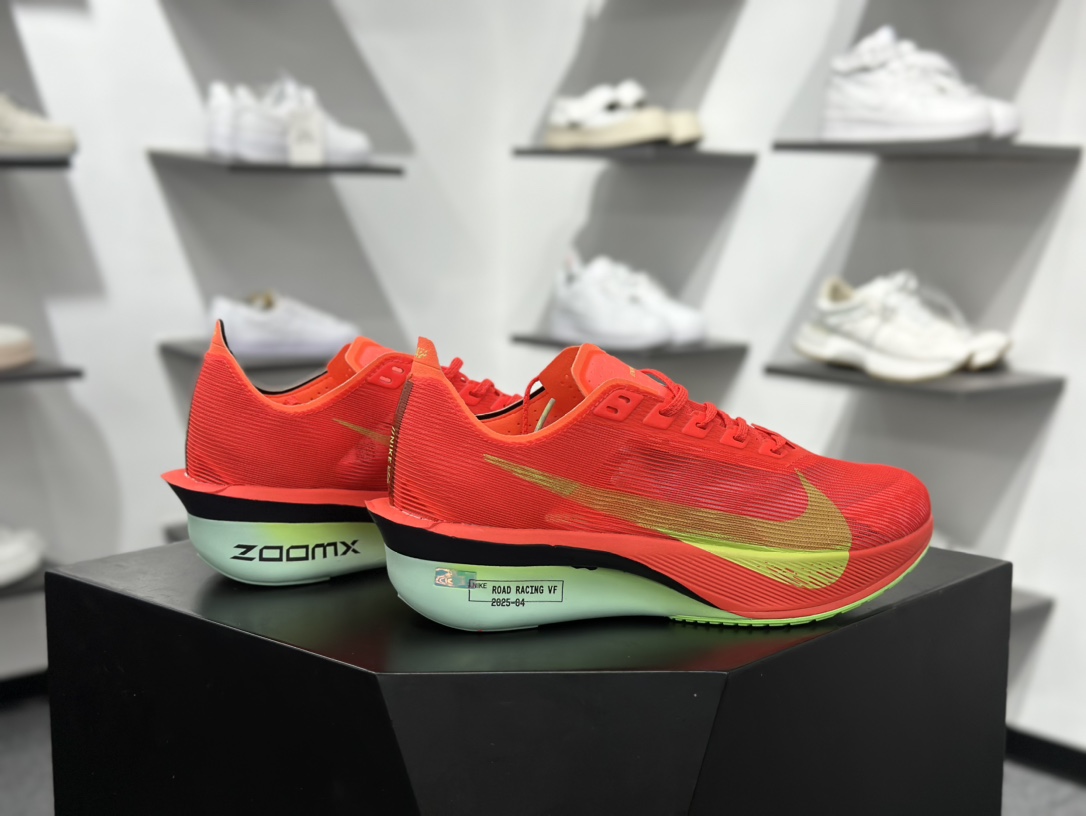 260 Nike Air Zoom VaporFly Next 4% 减震马拉松跑步鞋 HF6414-600