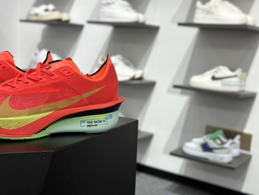 260 Nike Air Zoom VaporFly Next 4% 减震马拉松跑步鞋 HF6414-600
