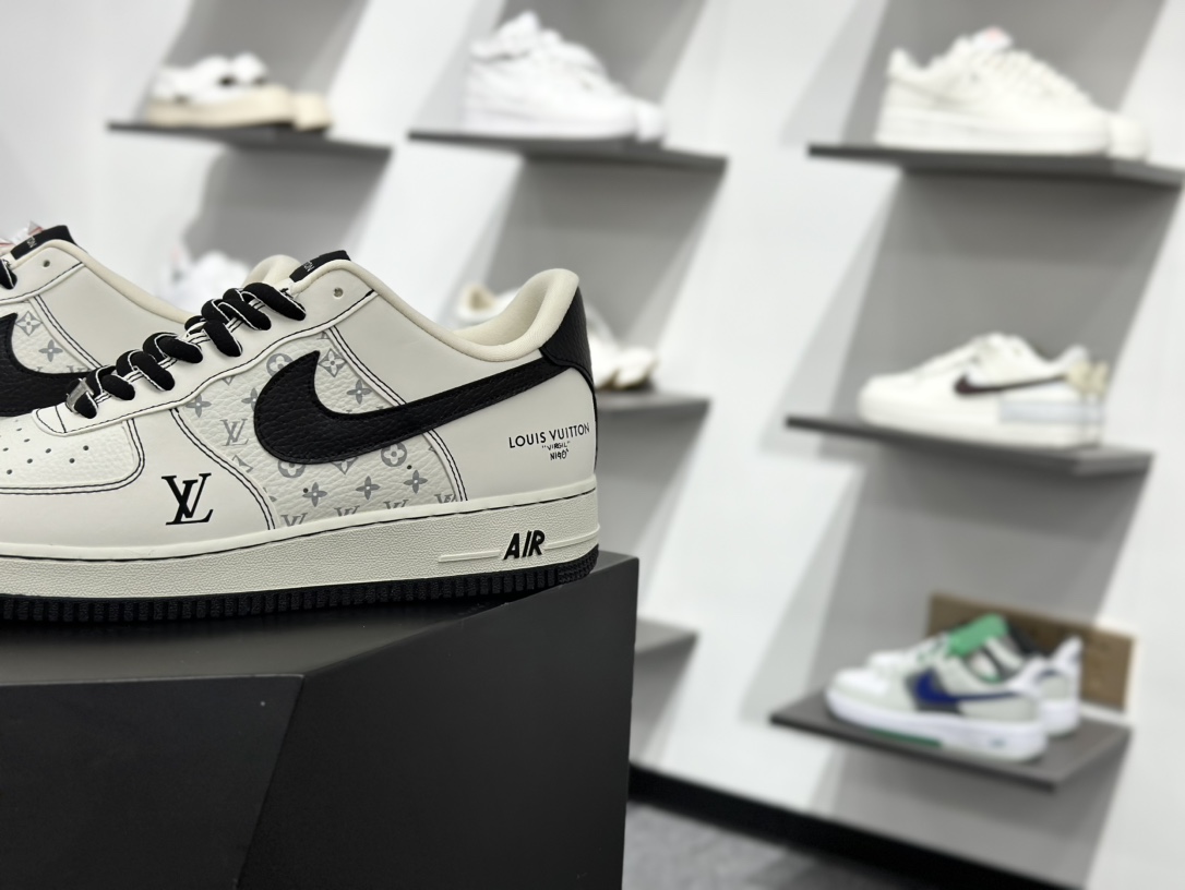 LV x Air Force 1 Low 印花米白黑 BZ6808-102
