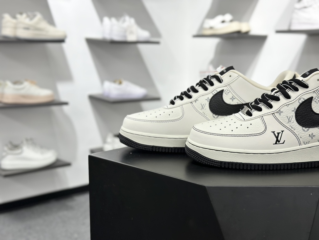 LV x Air Force 1 Low 印花米白黑 BZ6808-102