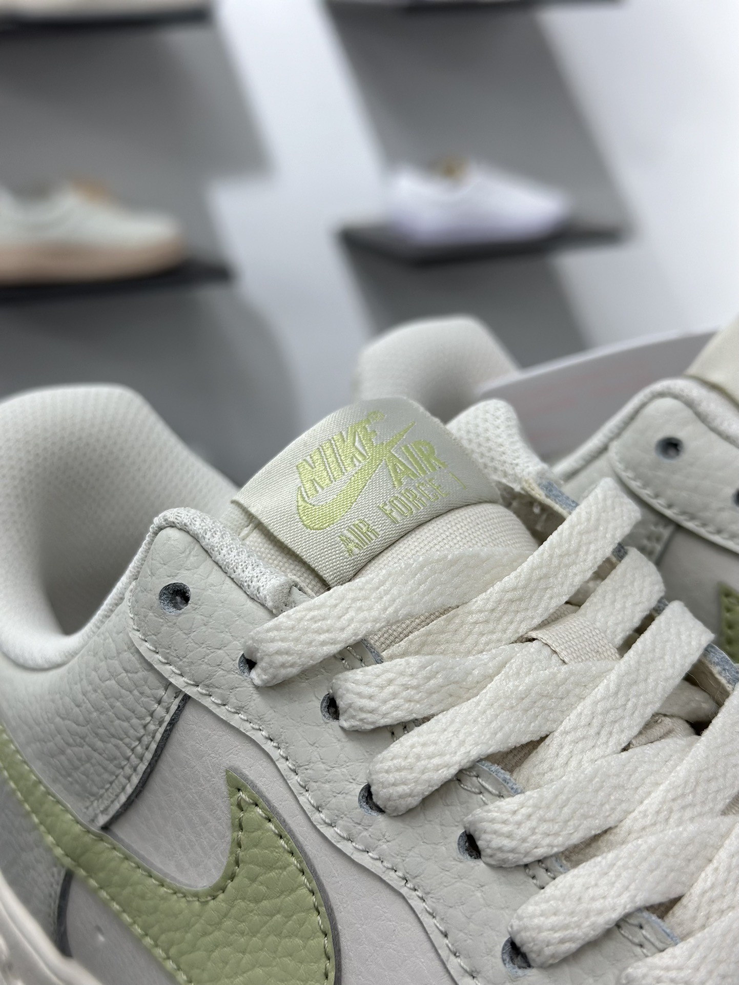 Air Force 1 '07 Low 米灰绿 IB3881-001