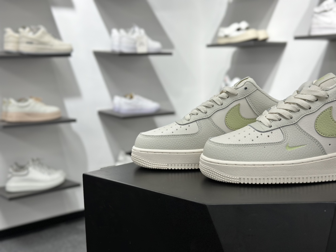 Air Force 1 '07 Low 米灰绿 IB3881-001