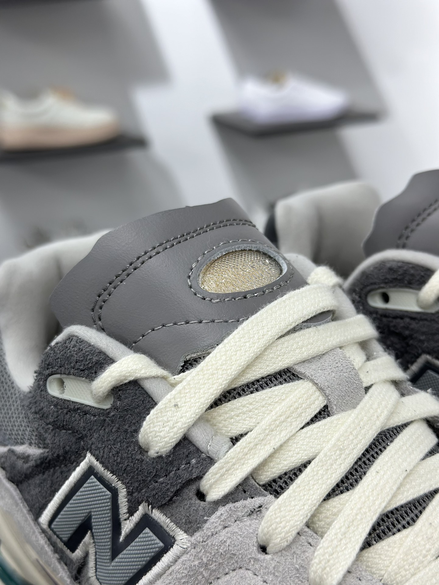 260 New Balance NB 2002R 云雨灰 M2002RDA