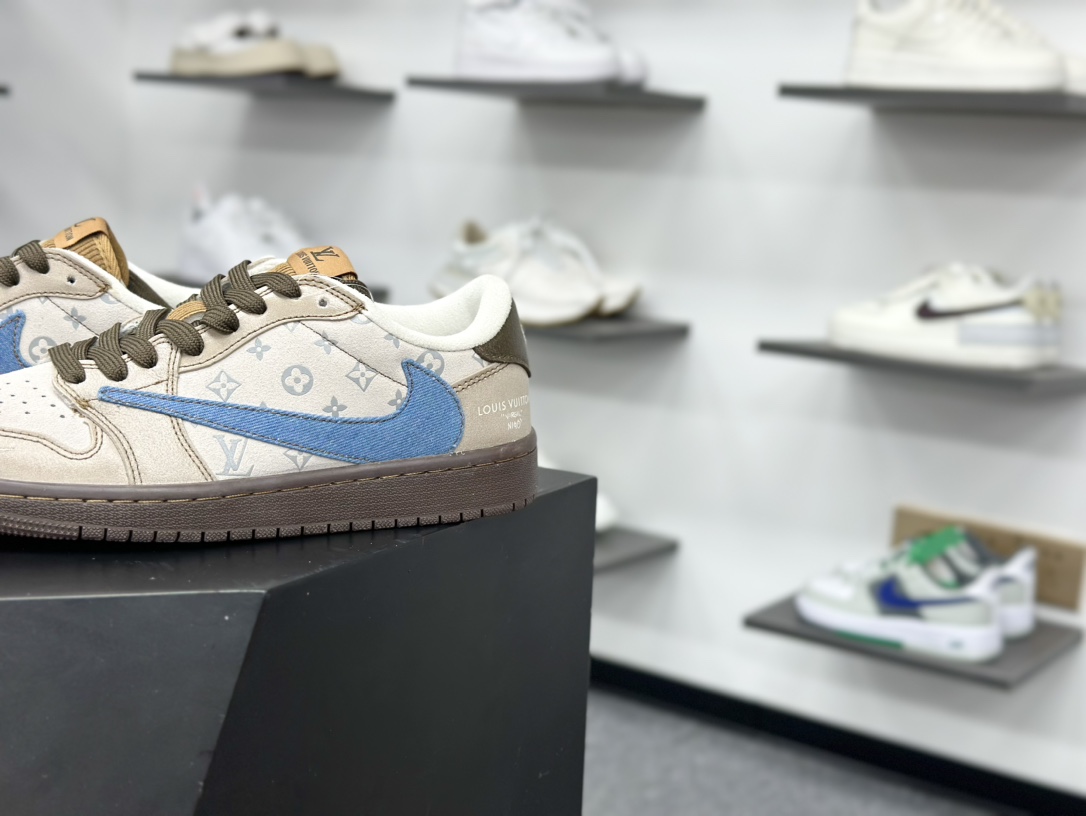 280 Travis Scott x Nike Air Jordan 1 Low x Louis Vuitton Air Jordan 1 Low 反转棕蓝倒钩 CH6336-022